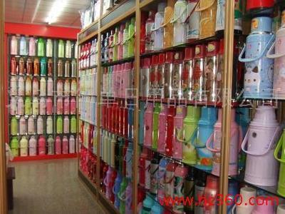 便攜出行新選擇 華濃迷你旅行電吹風(fēng)，折疊設(shè)計(jì)全球電壓通用